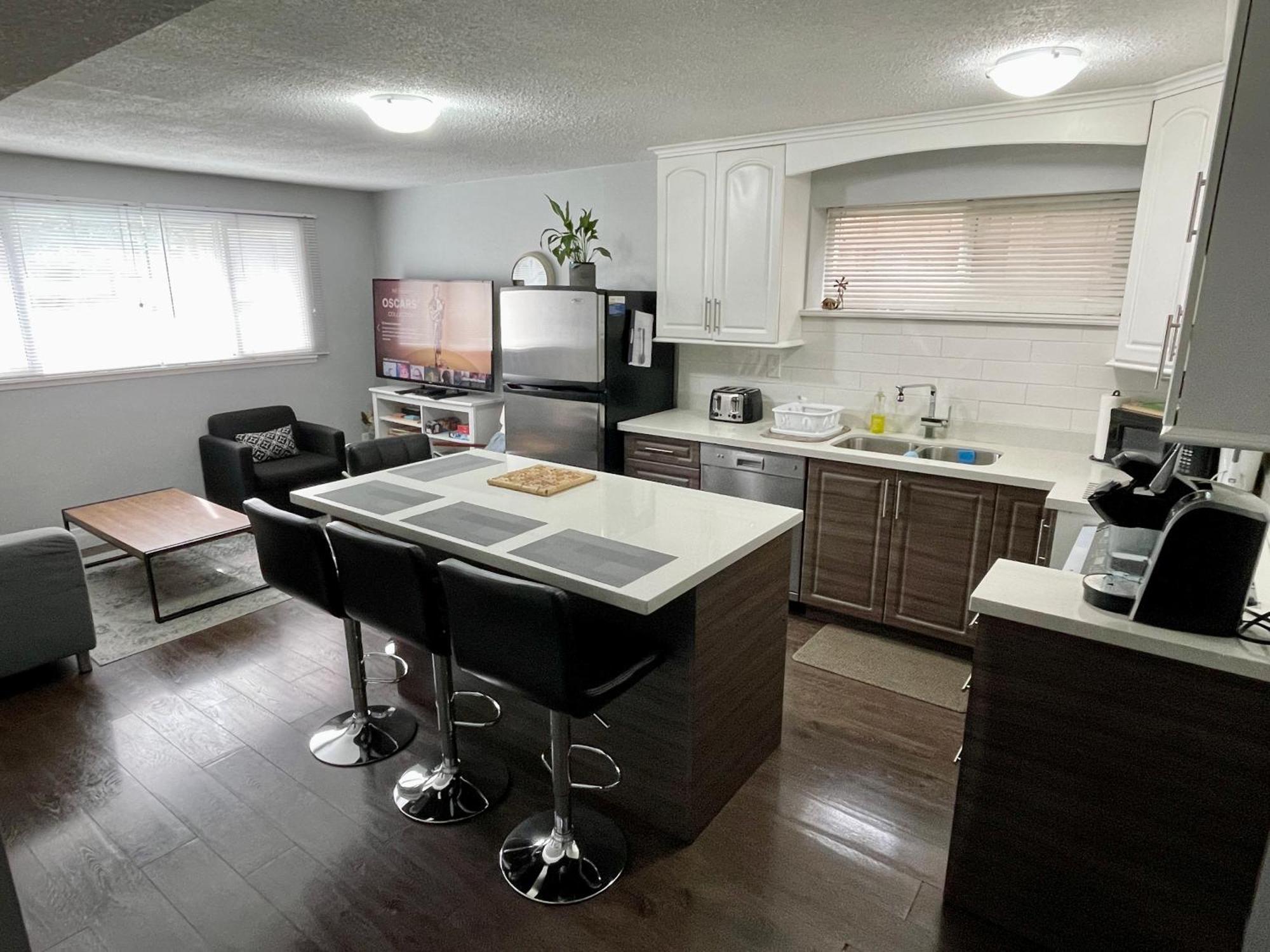 Suite Sunrise Vancouver Luaran gambar